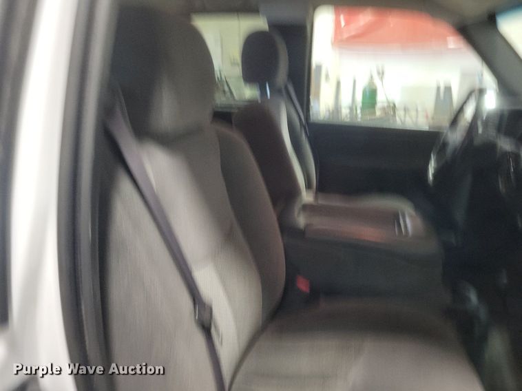 image for item MI9922 2006 Chevrolet Silverado 1500  Ext. Cab pickup truck