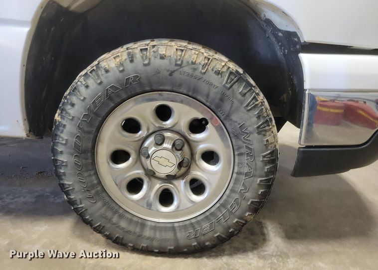 image for item MI9922 2006 Chevrolet Silverado 1500  Ext. Cab pickup truck