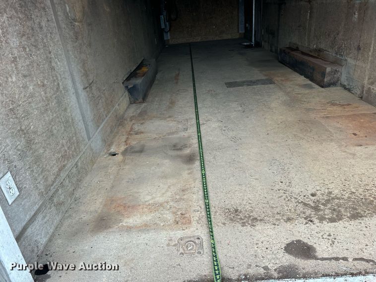 image for item MO9151 2014 Stealth  enclosed cargo trailer