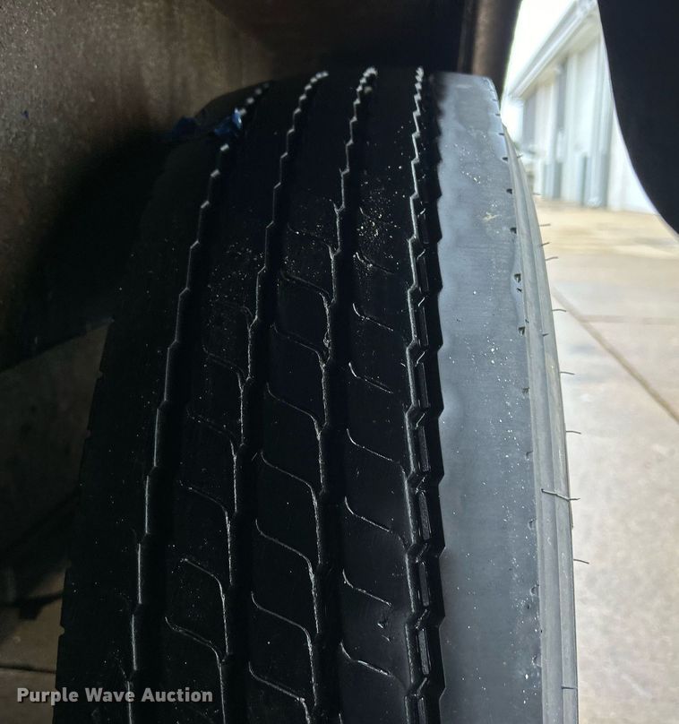 image for item MO9151 2014 Stealth  enclosed cargo trailer