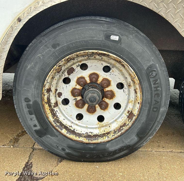 image for item MO9151 2014 Stealth  enclosed cargo trailer