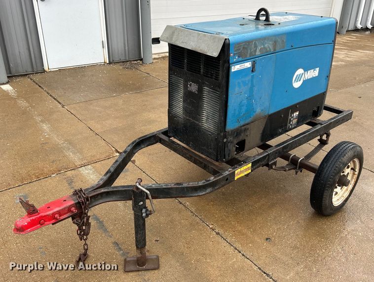 image for item MO9152 Miller  Bobcat 250 welder