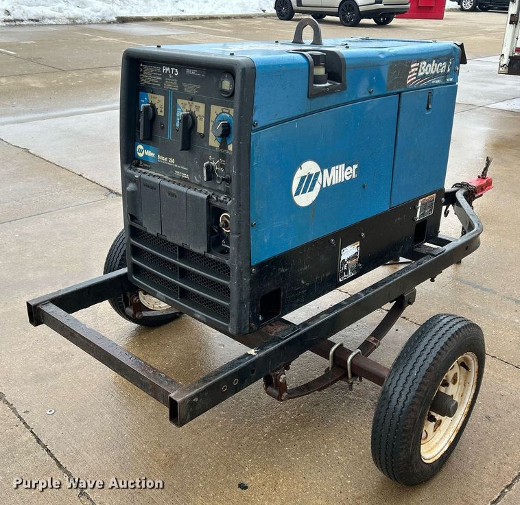 image for item MO9152 Miller  Bobcat 250 welder