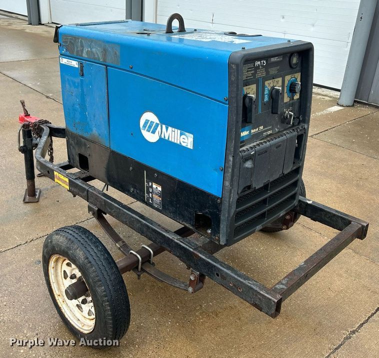 image for item MO9152 Miller  Bobcat 250 welder