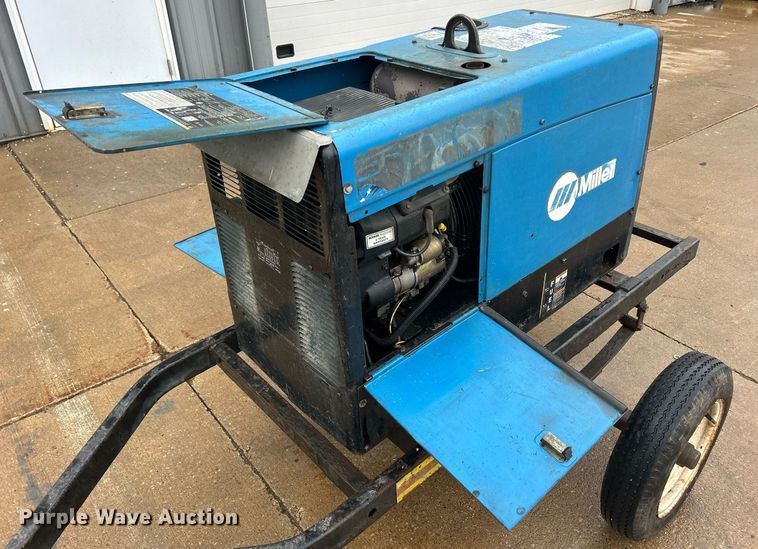 image for item MO9152 Miller  Bobcat 250 welder