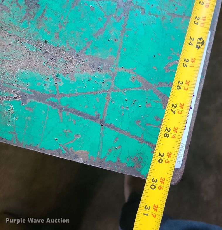 image for item MQ9584 Lexco air over hydraulic hoist table