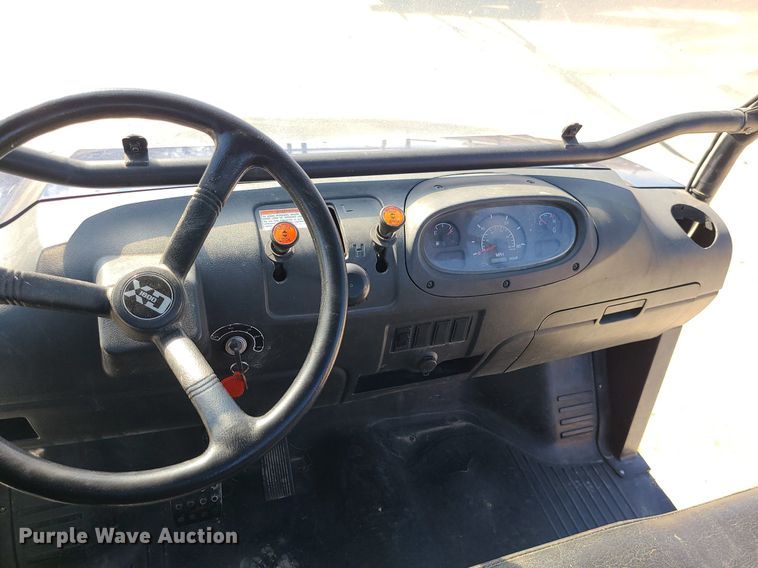 image for item MQ9597 2013 Cushman 1600XD utility vehicle