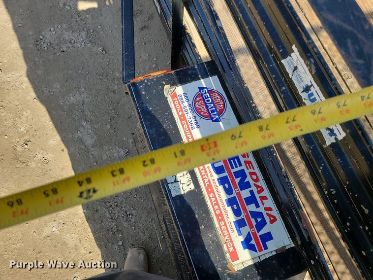 image for item MQ9606 2004 Redi-Haul RH8UT utility trailer