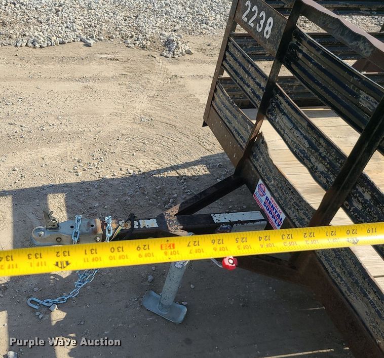 image for item MQ9606 2004 Redi-Haul RH8UT utility trailer