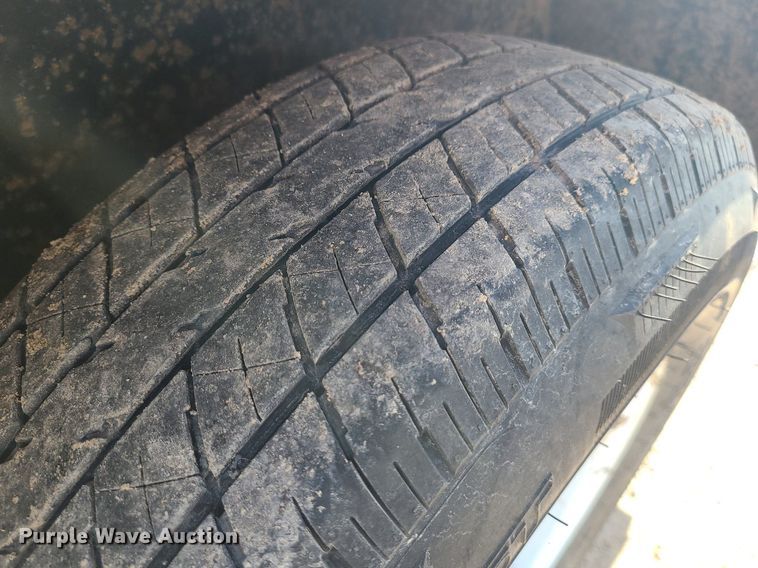 image for item MQ9606 2004 Redi-Haul RH8UT utility trailer