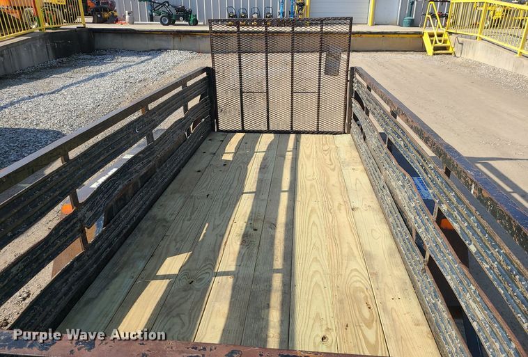 image for item MQ9607 2004 Redi-Haul utility trailer