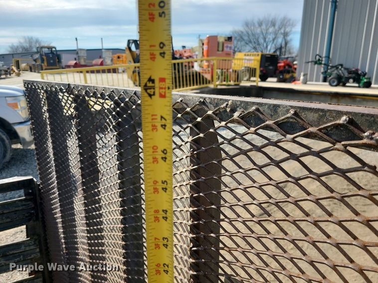 image for item MQ9607 2004 Redi-Haul utility trailer