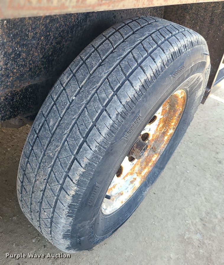 image for item MQ9607 2004 Redi-Haul utility trailer