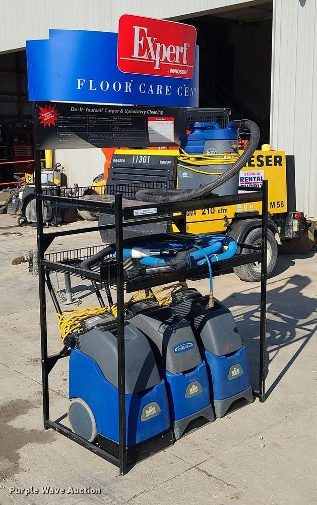 image for item MQ9609 (4) Windsor Carpet cleaners