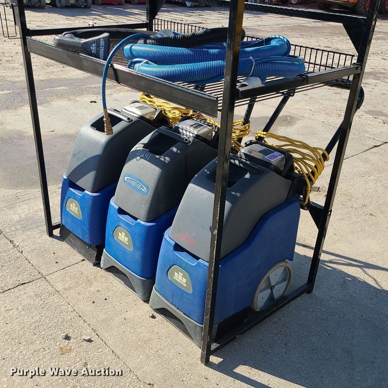 (4) Windsor Carpet cleaners in Sedalia, MO Item MQ9609 for sale