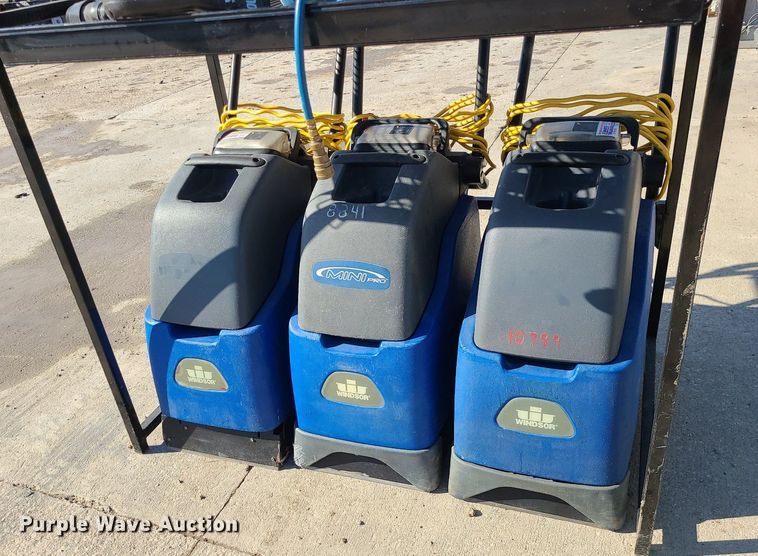 image for item MQ9609 (4) Windsor Carpet cleaners