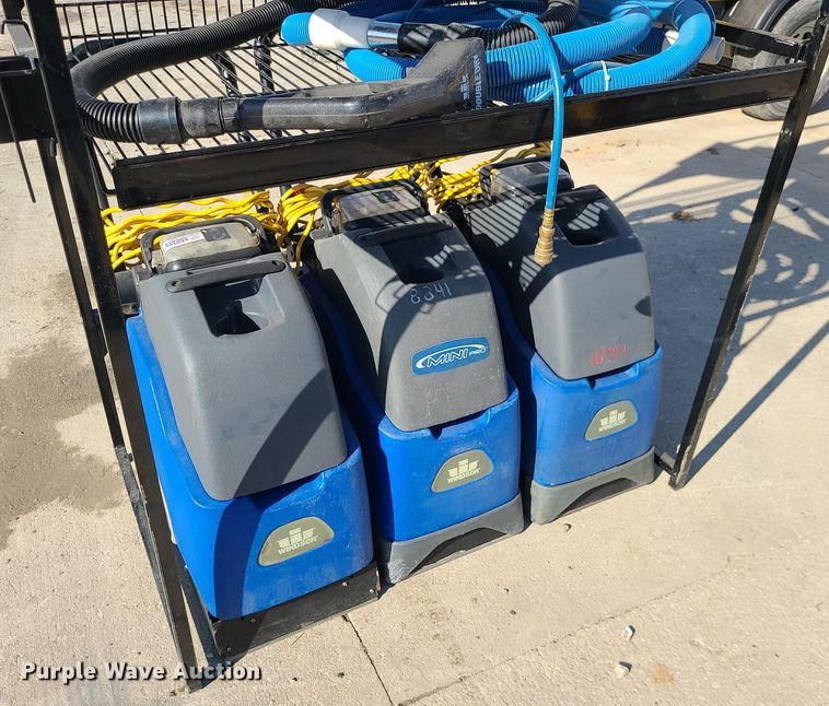 (4) Windsor Carpet cleaners in Sedalia, MO Item MQ9609 for sale