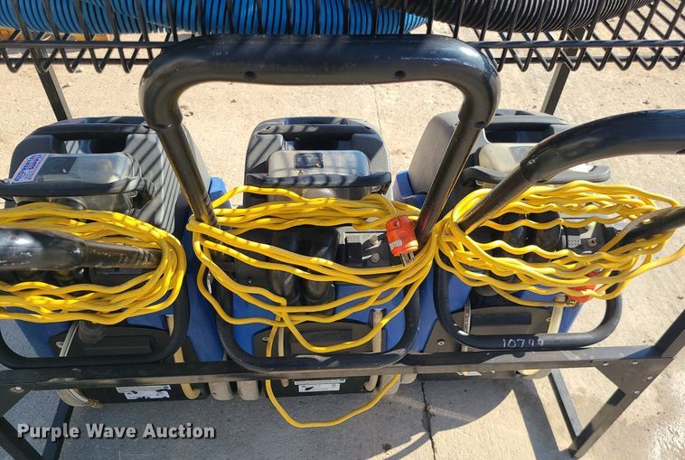 (4) Windsor Carpet cleaners in Sedalia, MO Item MQ9609 for sale