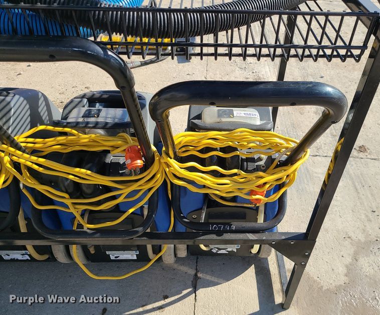 (4) Windsor Carpet cleaners in Sedalia, MO Item MQ9609 for sale