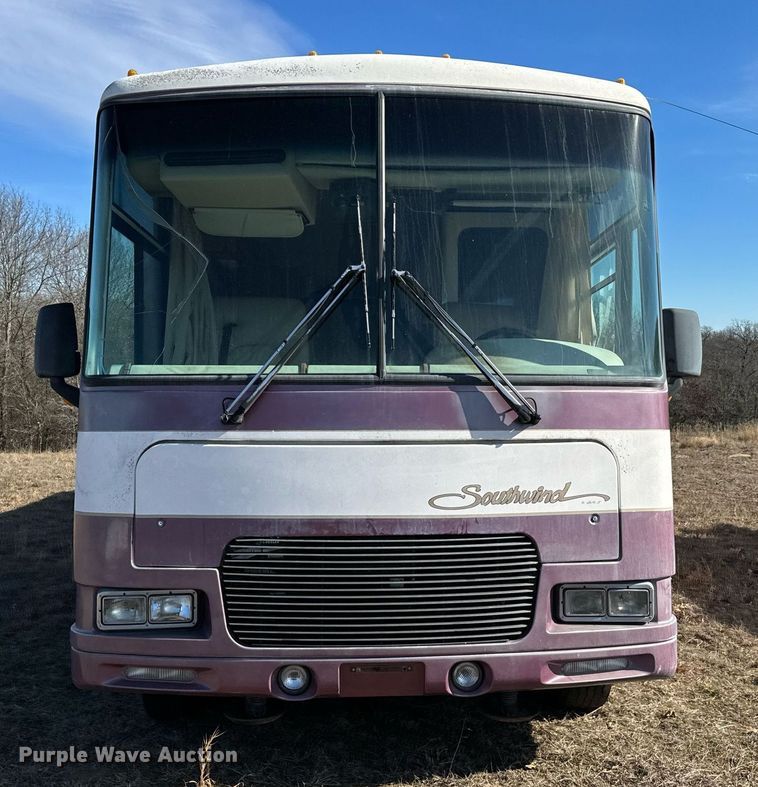 image for item NA9762 1999 Southwind  Fleetwood RV
