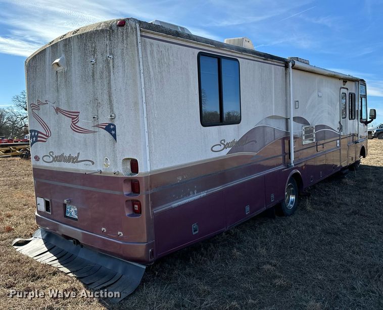 image for item NA9762 1999 Southwind  Fleetwood RV