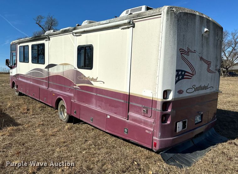 image for item NA9762 1999 Southwind  Fleetwood RV