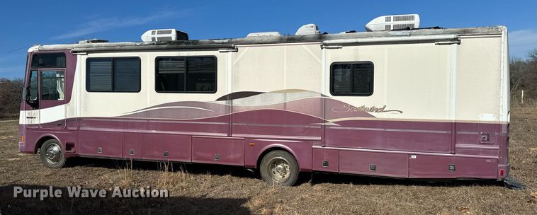 image for item NA9762 1999 Southwind  Fleetwood RV