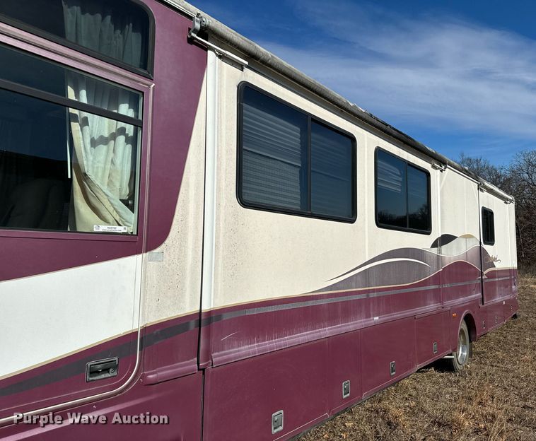 image for item NA9762 1999 Southwind  Fleetwood RV