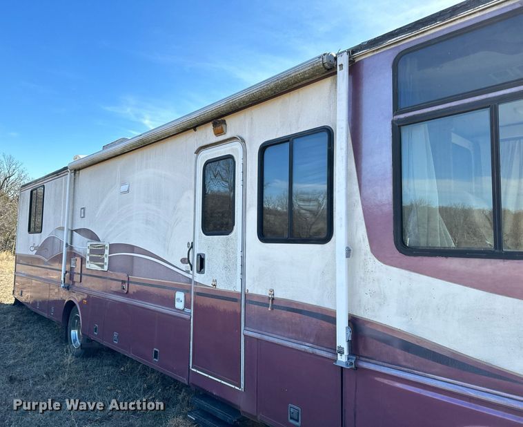 image for item NA9762 1999 Southwind  Fleetwood RV