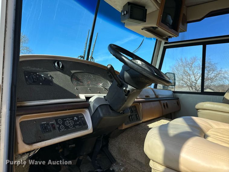 image for item NA9762 1999 Southwind  Fleetwood RV
