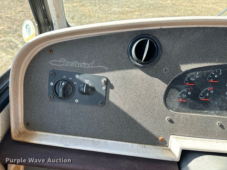 image for item NA9762 1999 Southwind  Fleetwood RV