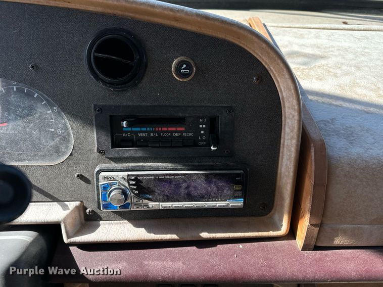 image for item NA9762 1999 Southwind  Fleetwood RV