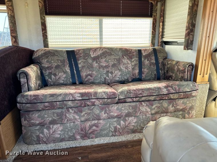image for item NA9762 1999 Southwind  Fleetwood RV