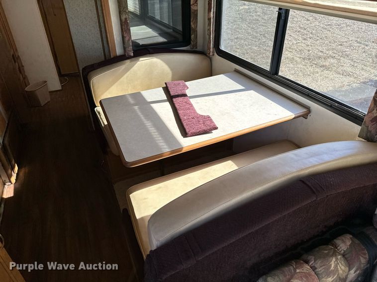 image for item NA9762 1999 Southwind  Fleetwood RV