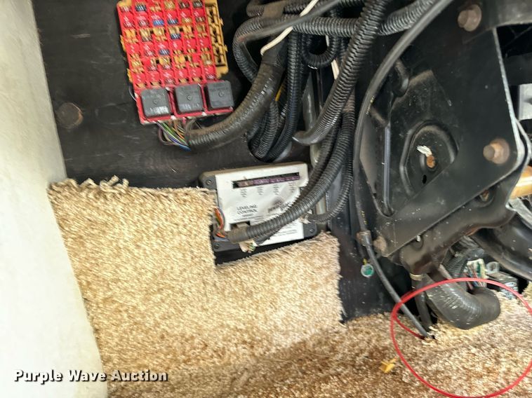 image for item NA9762 1999 Southwind  Fleetwood RV