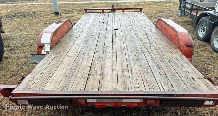 image for item NA9773 1998 Diamond C utility trailer