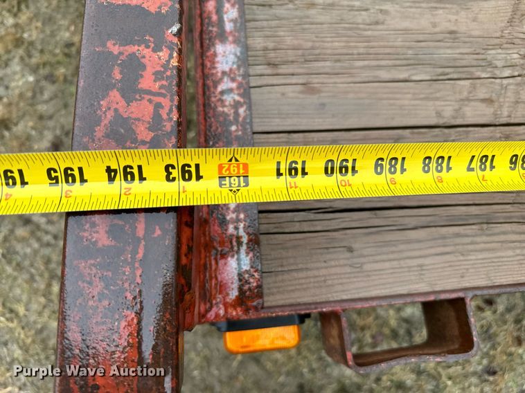 image for item NA9773 1998 Diamond C utility trailer