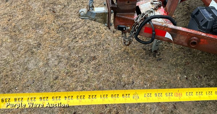 image for item NA9773 1998 Diamond C utility trailer