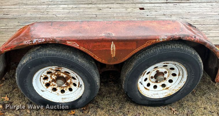 image for item NA9773 1998 Diamond C utility trailer