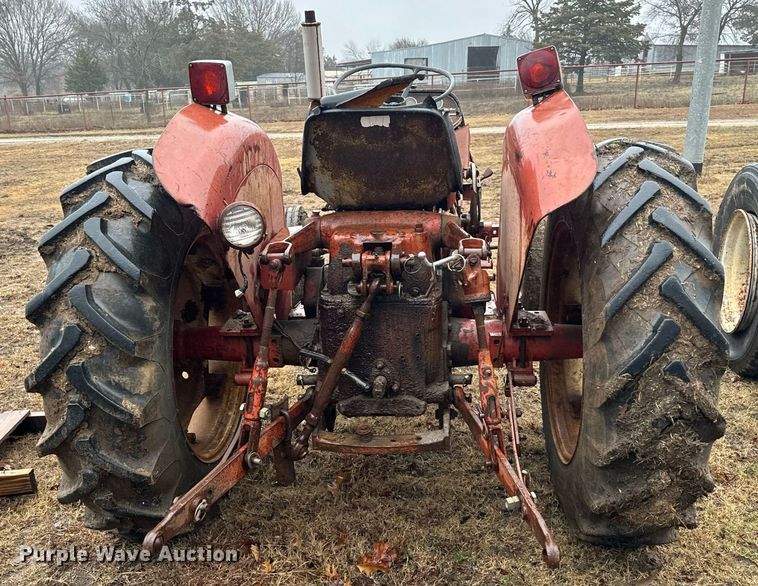 image for item NA9777 International 354 tractor