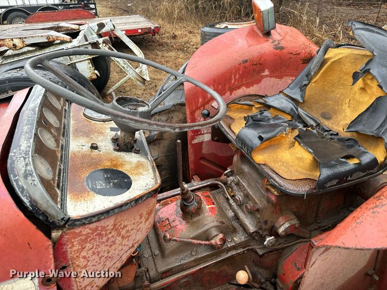 image for item NA9777 International 354 tractor