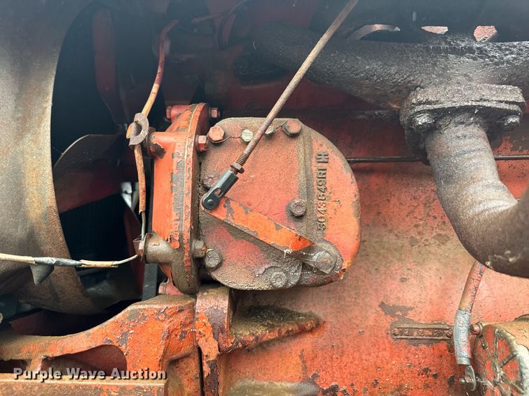 image for item NA9777 International 354 tractor