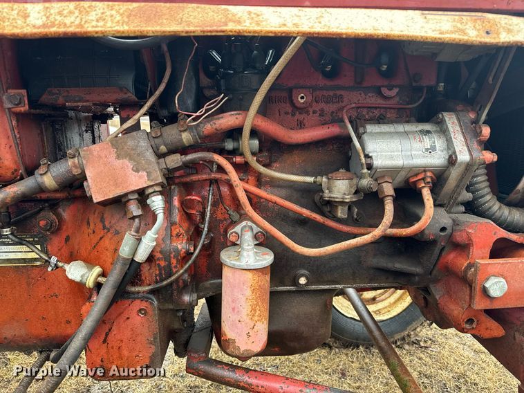 image for item NA9777 International 354 tractor