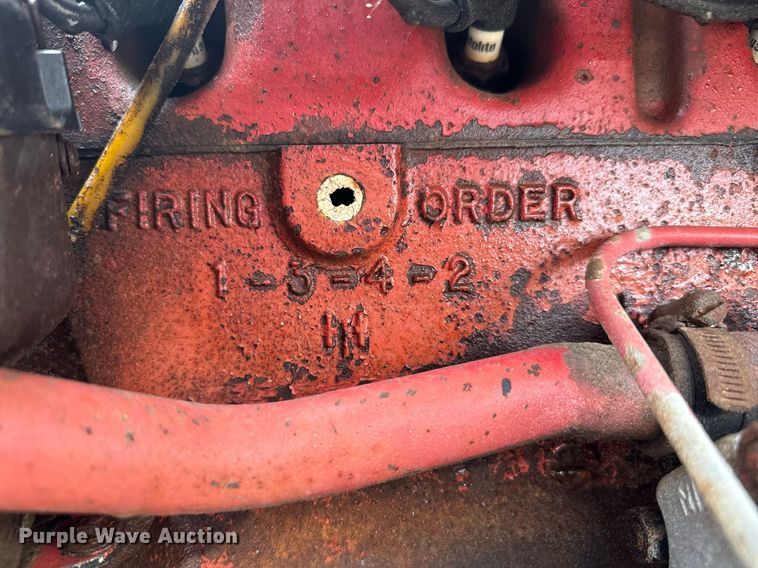 image for item NA9777 International 354 tractor