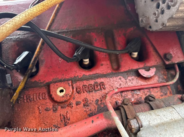 image for item NA9777 International 354 tractor