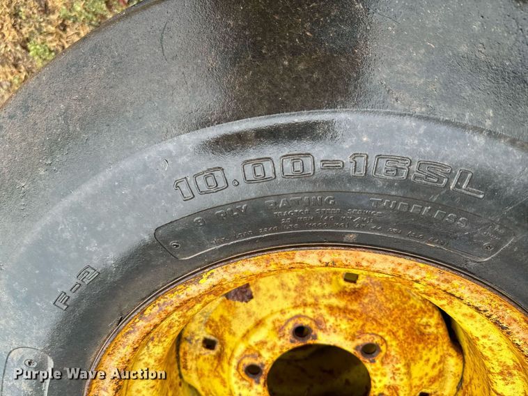 image for item NA9777 International 354 tractor
