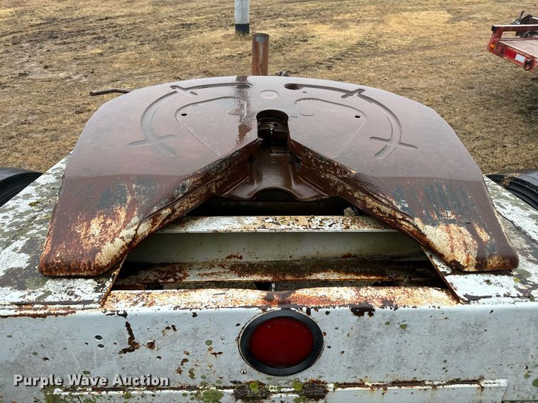 image for item NA9778 1986 Fruehauf  EL-FL1 trailer dolly