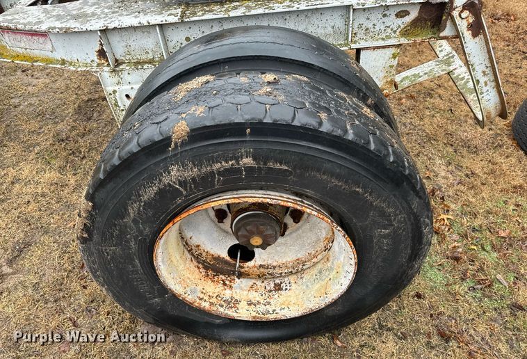 image for item NA9778 1986 Fruehauf  EL-FL1 trailer dolly