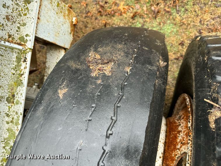 image for item NA9778 1986 Fruehauf  EL-FL1 trailer dolly