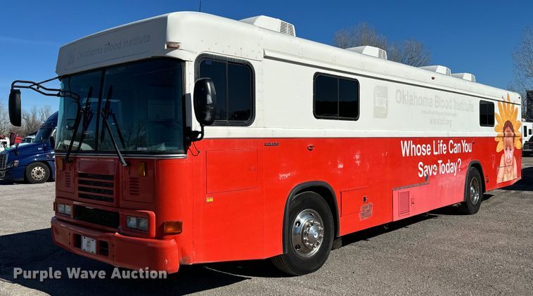 image for item NA9787 2005 Blue Bird blood donation bus